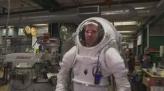 NASA ukázala nový vesmírný oblek pro misi na Rudou planetu