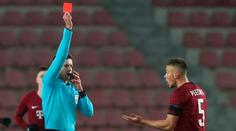 První zápas Česka řídí německý rozhodčí. Řádil v zápase Sparty