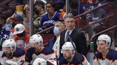 Další vyhazov v NHL. Padáka dostal trenér Edmontonu Oilers