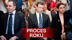 Proces roku pokračuje. Doženou advokáti Ratha a spol. svědky znovu k slzám?
