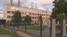 Děti s nákazou z pražské školy skončily na Bulovce. Nemocnice stopla návštěvy