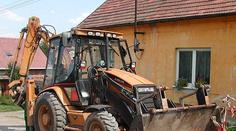 Klučičí hra s bagrem skončila smrtí. Mladíka (†15) zabila elektřina