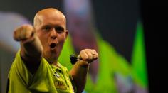 Velká jízda šampiónů! Van Gerwen a Anderson nedali soupeřům šanci
