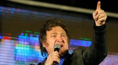 Druhé kolo prezidentských voleb v Argentině vyhrál Javier Milei