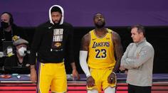 Šampioni NBA titul neobhájí, Lakers s LeBronem nestačili na Phoenix