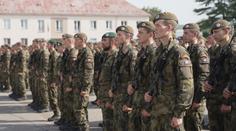 Vojenského výcviku se středoškoláci nebojí. Přísaha je pro ně poctou