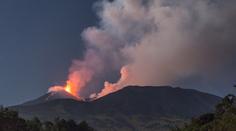 Na Sicílii vybuchla sopka Etna. Láva tryskala do výšky 150 metrů