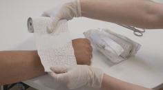 Takový případ policie nepamatuje. Muž měl z nemocnic krást sádru