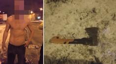 "Useknu vám hlavy," řval v tramvaji muž se sekerou. Pak se začal svlékat