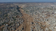 Při záplavách v Libyi zemřely tisíce lidí, po přeživších stále pátrají