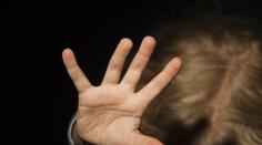 Holčičku (11) po škole unesli a 2 hodiny ji znásilňovali v parku