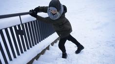 Ledovka, mrznoucí mlhy a sníh. Meteorologové upravili předpověď na víkend
