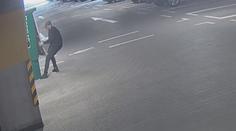 Muž vykrádal parkovací automaty. Policie žádá o pomoc při pátrání