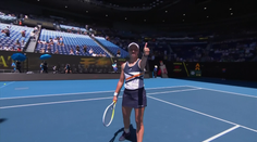 Krejčíková vybojovala postup do osmifinále Australian Open