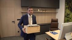 Poslední den ministrů v úřadu. Dvořák dostal dort, Hladík se těší na pečení