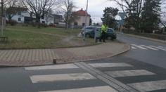 Řidič na přechodu srazil dívku a ujel. Hrozí mu až pětileté vězení
