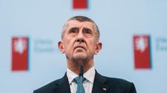 Vládní strany v průzkumu převálcovaly opozici. Blíží se ústavní většině