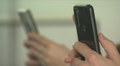 Až čtvrtina Čechů se o duševních problémech radí s AI. Opatrně, varují terapeuti