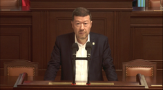 Piráti v průzkumu předběhli ODS. Chyba neschopného premiéra, řekl Okamura