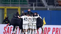 Spezia okradla AC Milán o všechny body. Fiorentina dala šest gólů