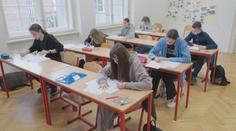 Tisíce dětí se nemusí dostat na vysněnou školu. Potíže s kapacitou byly už loni