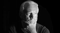 Zemřel Giorgio Armani. Legendárnímu módnímu návrháři bylo 91 let