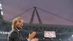 Pavel Nedvěd slaví: Juventus získal šestý italský titul v řadě!