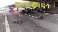 Těžká nehoda na D11. U Kolína se srazila tři auta, šest zraněných