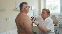 Dnes je Evropský den melanomu. Lidé se mohou nechat zdarma vyšetřit