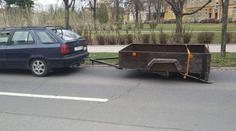 Policisté jen zírali: Řidič místo kola použil skateboard!