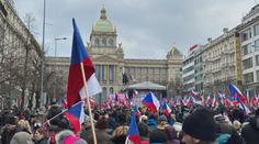 S fungováním demokracie je spokojena třetina Čechů. Na Slovensku je to ještě horší