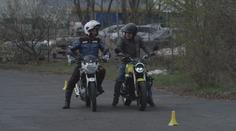 Počet smrtelných nehod na motorkách roste. Pomoci by mohly motorkářské kurzy