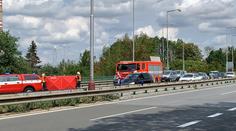Tragédie u Boleslavi: Motorka se srazila s náklaďákem, jedna mrtvá