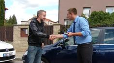 Moderní autobazary nabízejí zákazníkům odkup auta přímo z domova