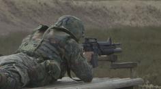 NATO vyšle do Pobaltí další vojáky. Rusko reaguje stavbou lodí