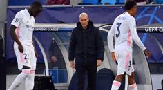 Trenér Zidane vzal ostudnou prohru na sebe, Real nyní čeká Barcelona