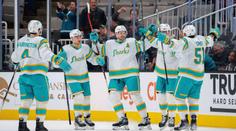 Hertl jednou brankou pomohl k výhře Sharks. Ovečkin dosáhl milníku