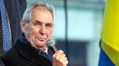 Zeman si utahuje z propadu ČSSD. Hamáček: Je to odraz ode dna