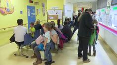 Dětské pohotovosti přes svátky nestíhají. Pacienti čekají hodiny