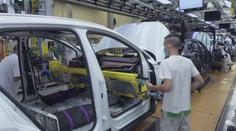 Škoda odstavuje na dva týdny výrobu