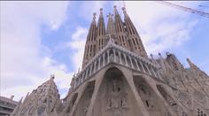 Sagrada Família je nově nejvyšším kostelem světa. Papež mu sám požehnal