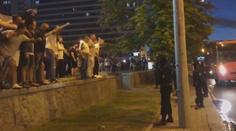 Mezi demonstranty prý padají české granáty! Ministerstvo to prověřuje