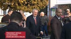 Zeman ukončil návštěvu Pardubicka, vtipkoval o Ztohoven