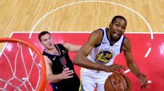 Golden State postoupili, Durant si zlepšil střelecké maximum