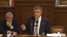 Babiš zkritizoval pojišťovny. Chtějí vydělat na válce, zuří