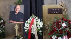 Pohřeb Josefa Somra. Dokázal vás přesvědčit o čemkoliv, vzpomínala Medvecká