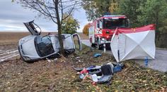 Černý víkend na silnicích. Záchranáři zasahovali u několika smrtelných nehod