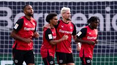 Bayern ve šlágru smetl Stuttgart, Leverkusen otočil bitvu s Frankfurtem
