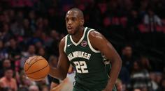 Middleton řádil, Milwaukee se i bez Giannise dostalo přes 150 bodů!!