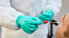 První obchodní řetězec v Česku zavedl prodej testů na koronavirus